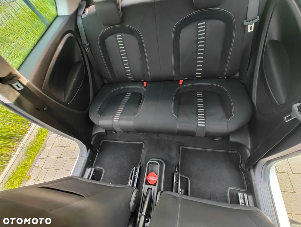 Fiat Grande Punto 1.4 T-Jet 16V Sport - 32