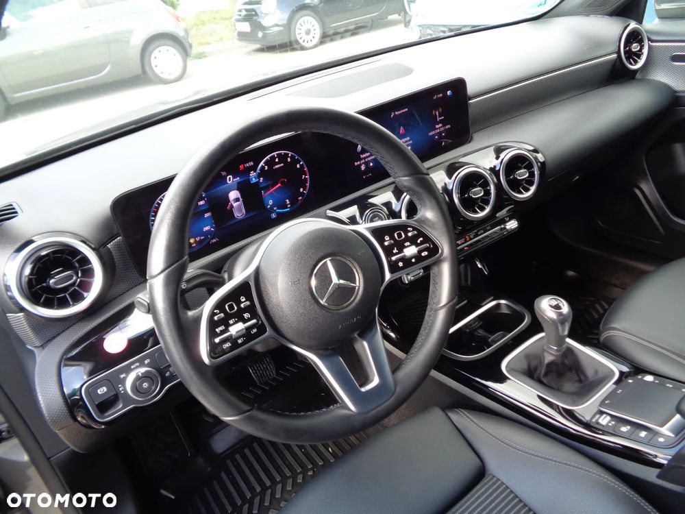 Mercedes-Benz Klasa A 200 Progressive - 11