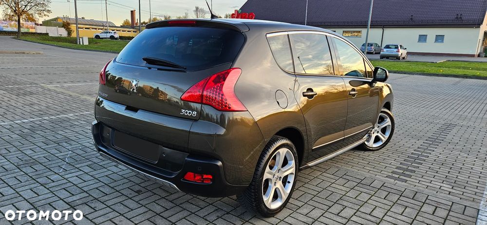Peugeot 3008 HDi 150 Allure - 4