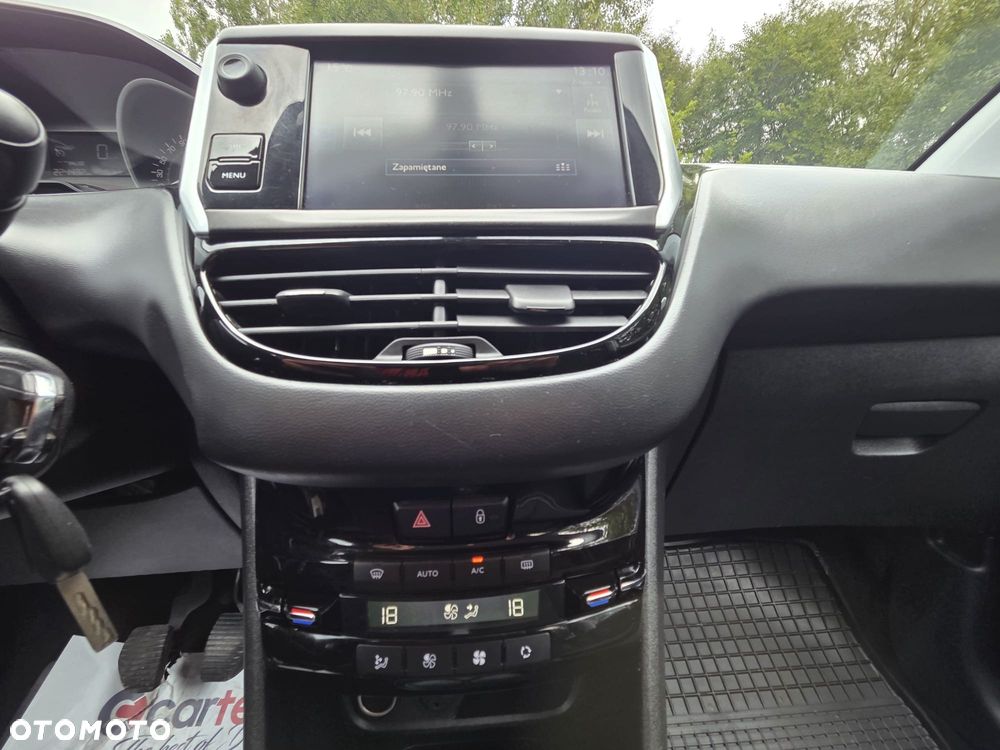 Peugeot 208 1.6 BlueHDi Active S&S - 9
