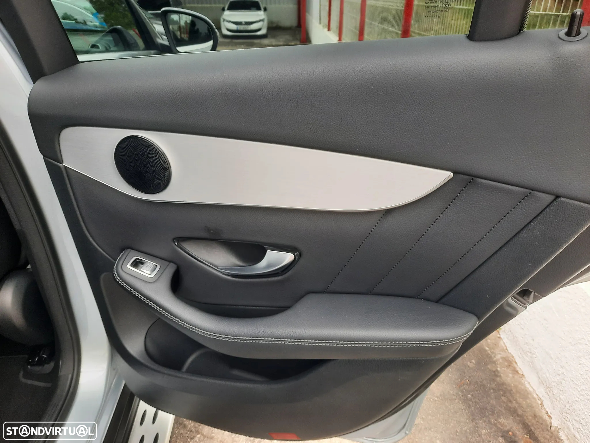 Mercedes-Benz GLC 300 de 4Matic - 56