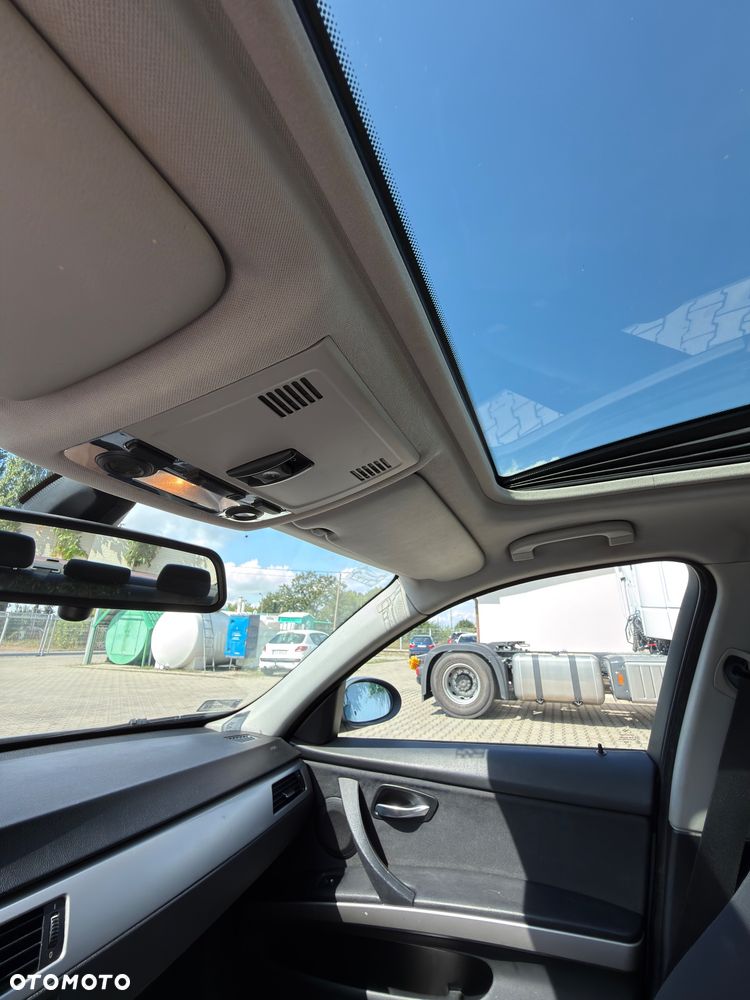 BMW Seria 3 320d - 11