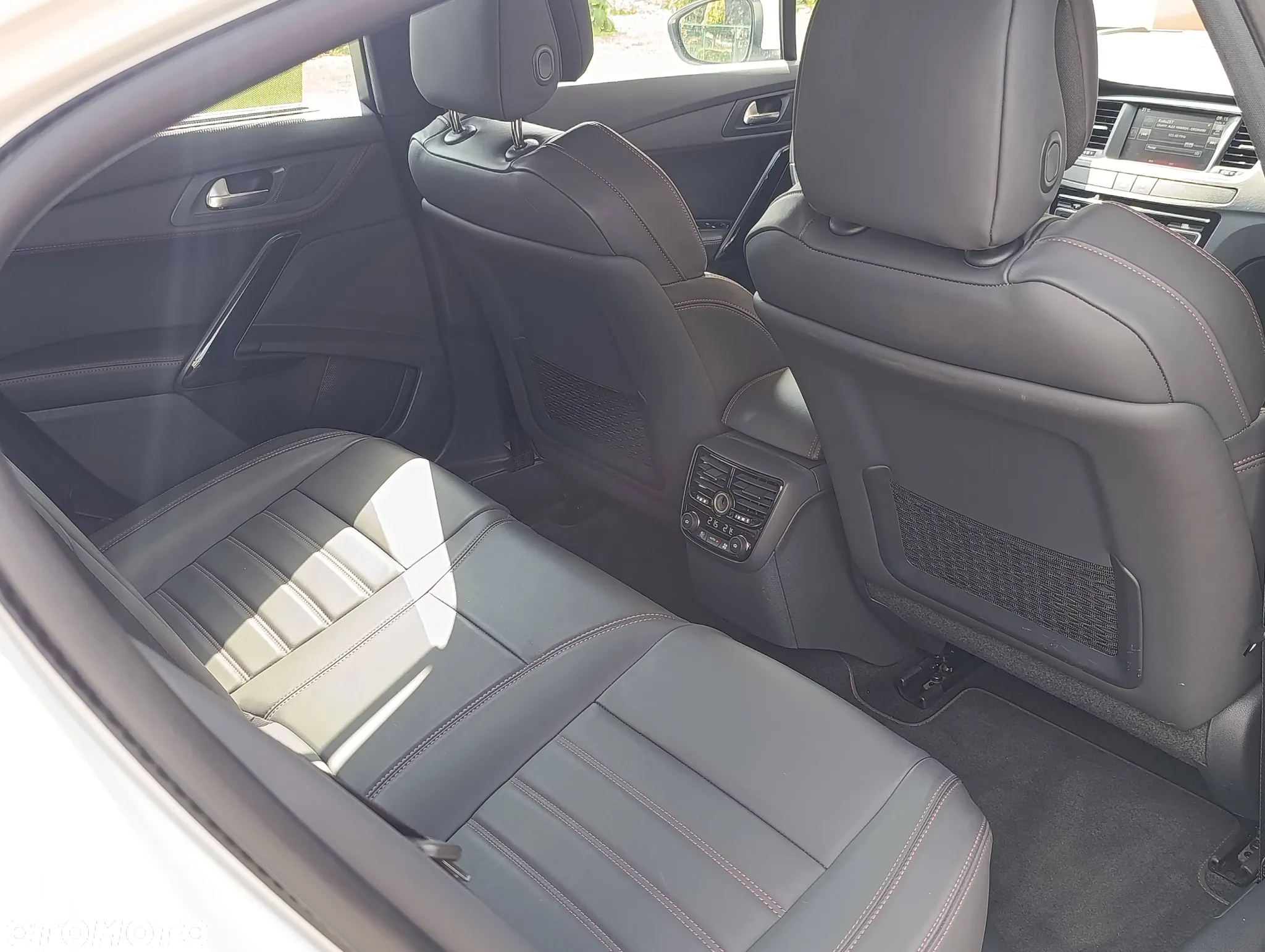 Peugeot 508 BlueHDi 180 EAT6 Stop&Start GT - 31