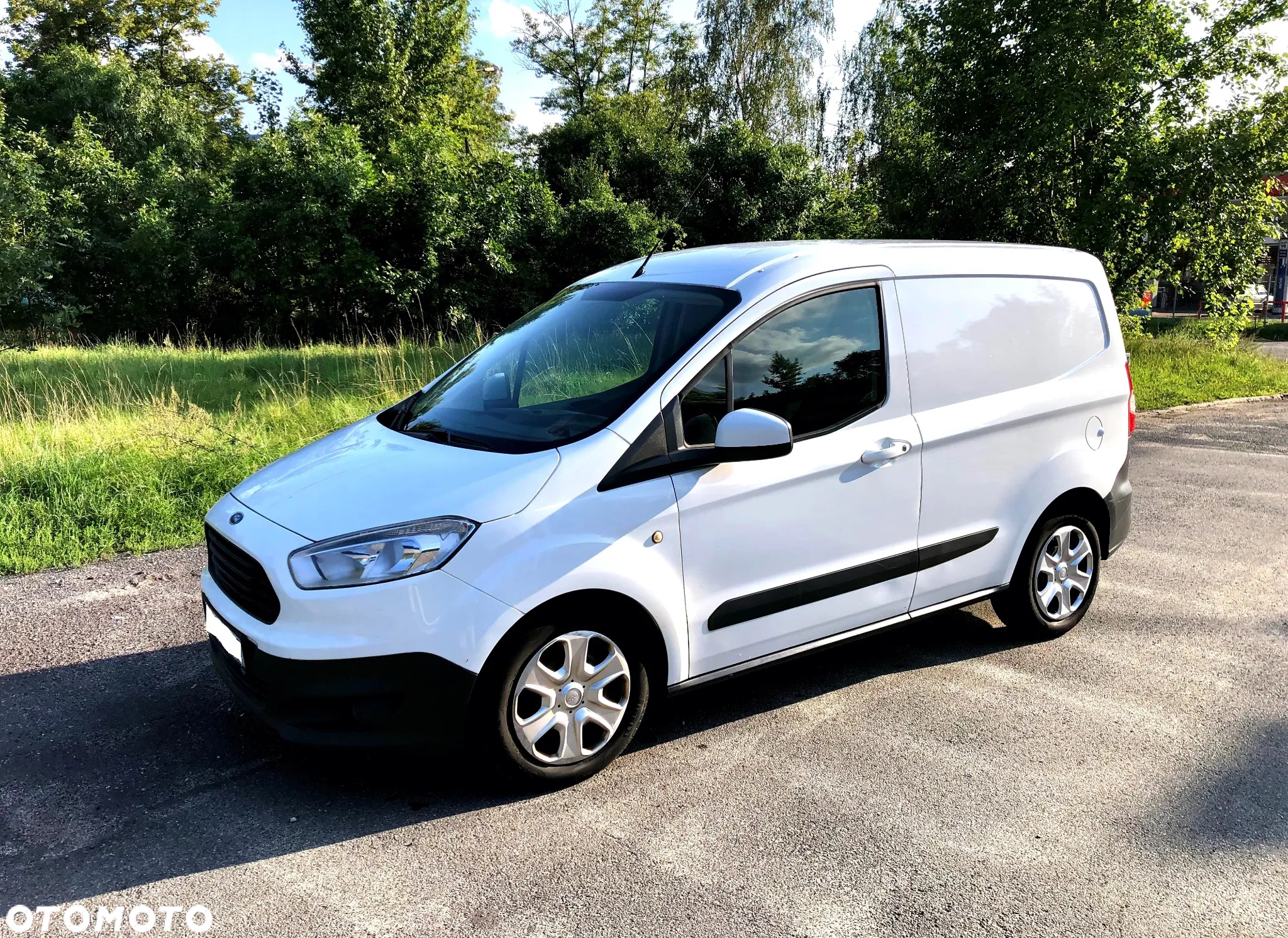 Ford COURIER - 2