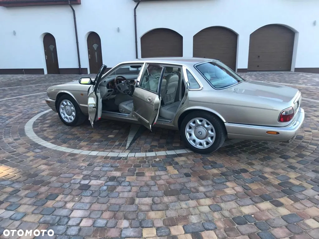 Jaguar XJ Sovereign 4.0 - 13