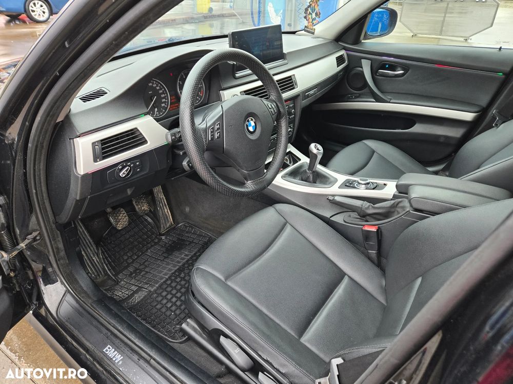 BMW Seria 3 318i - 7