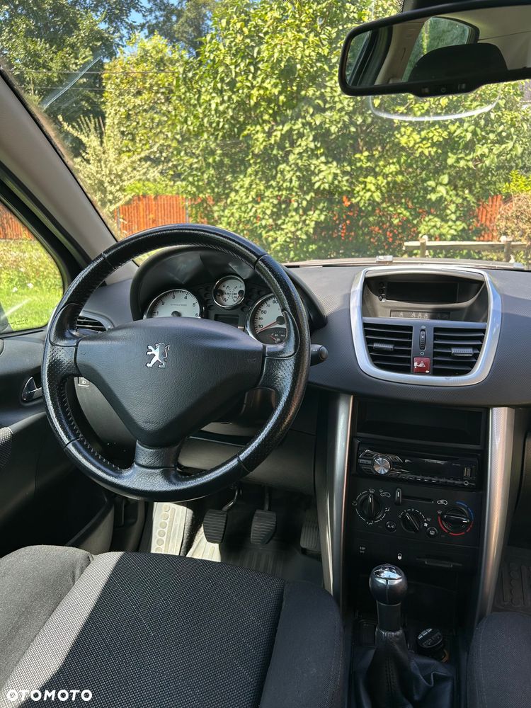 Peugeot 207 - 6