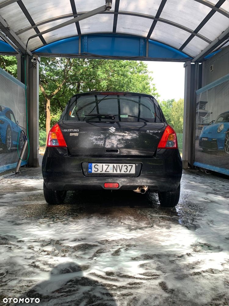 Suzuki Swift - 8