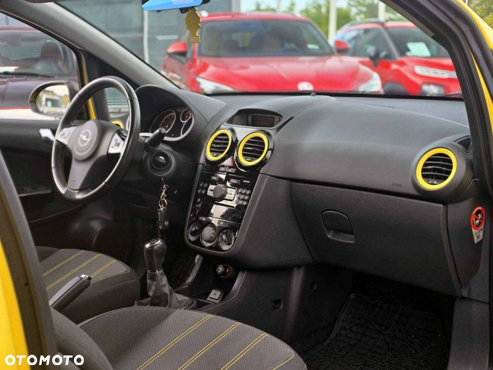 Opel Corsa - 25