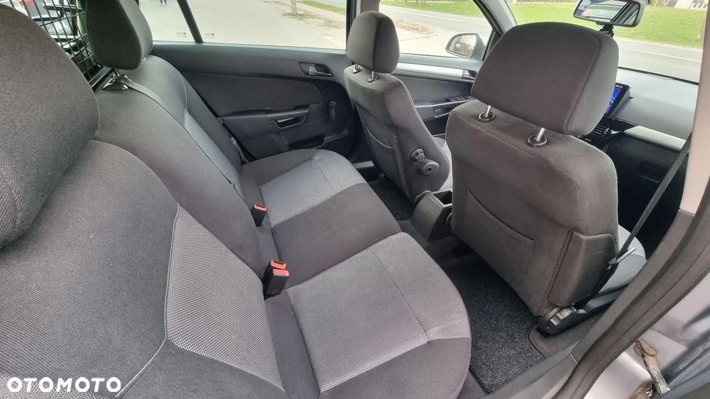 Opel Astra 1.6 Sport - 13