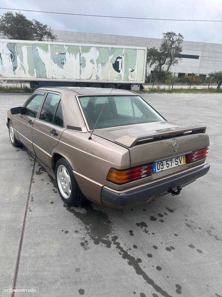 Mercedes-Benz W201 (1982-1993) 190 D 2.0 - 6