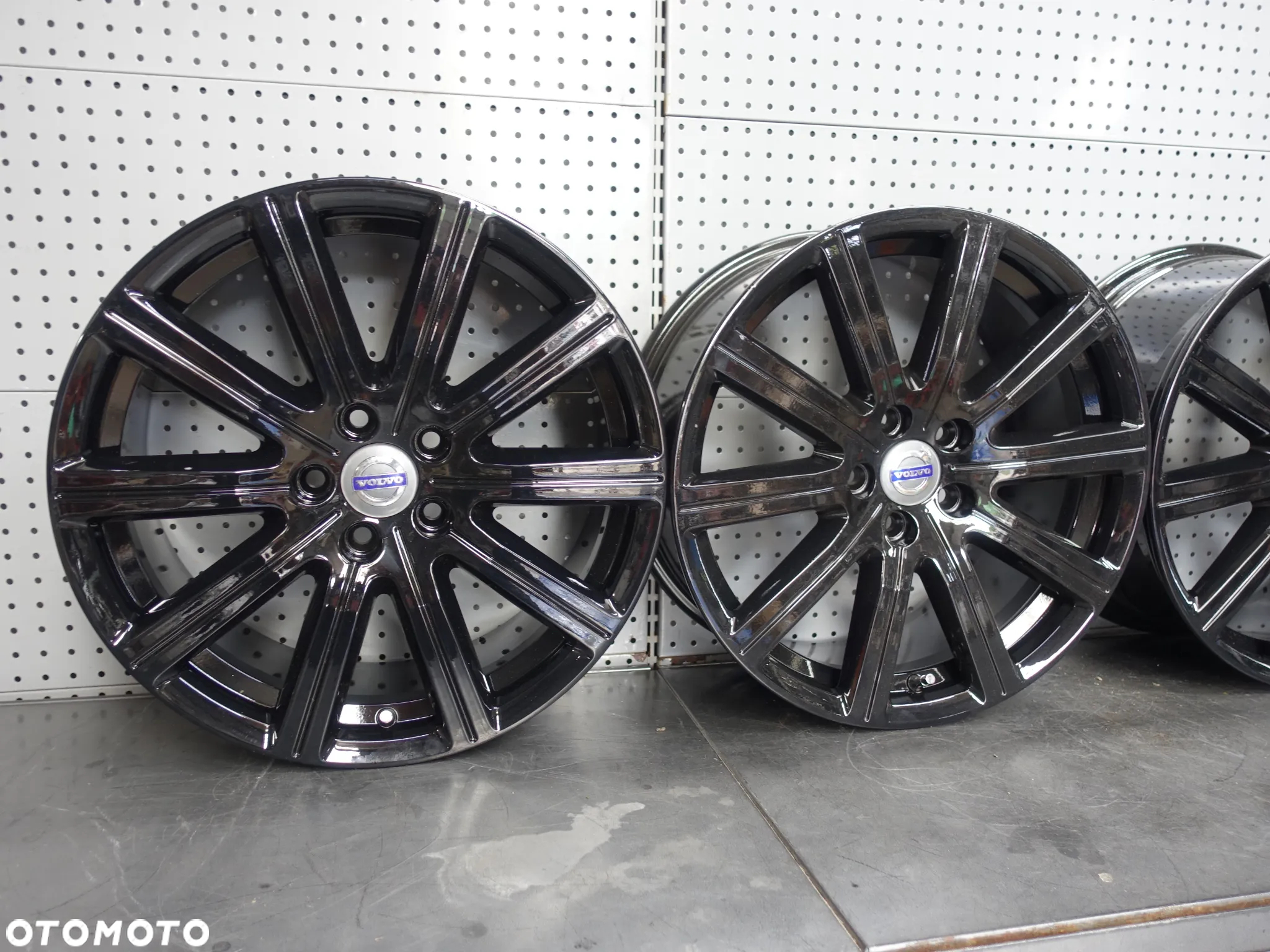 Felgi Volvo V40 S40 V60 S60 18" 8J ET55 5x108 31400830 - 2