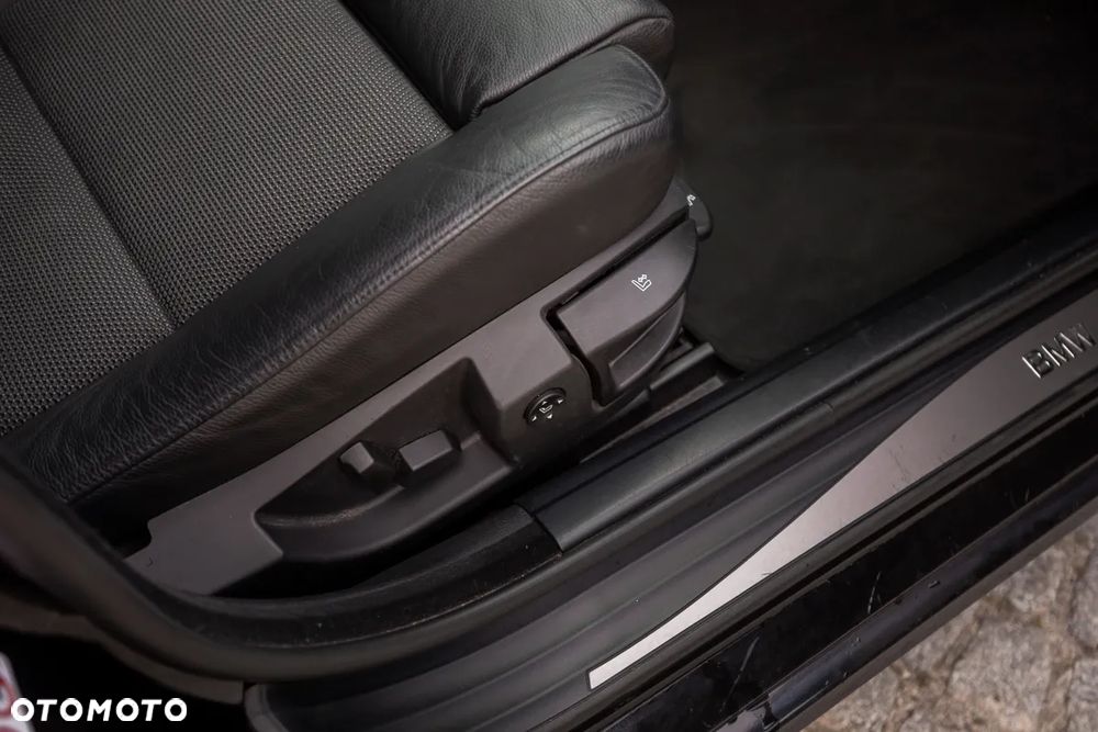 BMW Seria 5 530d - 25