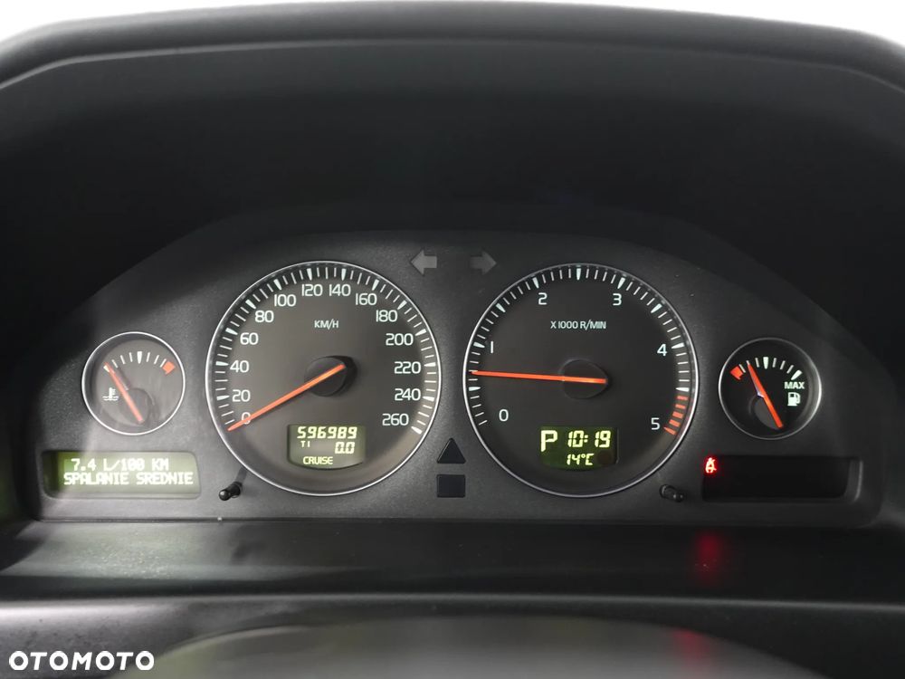 Volvo XC 70 D5 AWD Momentum - 37
