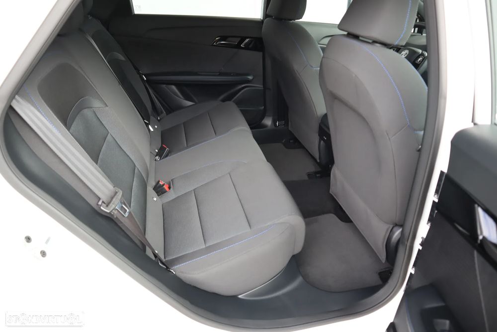 MG MG4 51 kWh Standard - 10