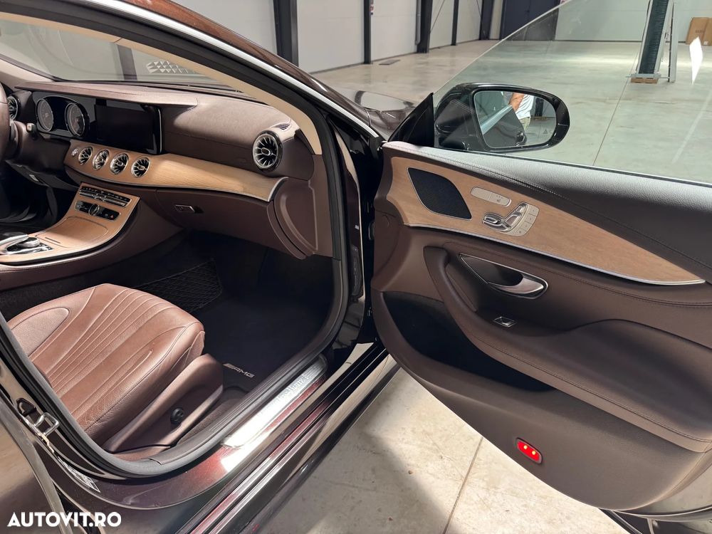 Mercedes-Benz CLS - 6