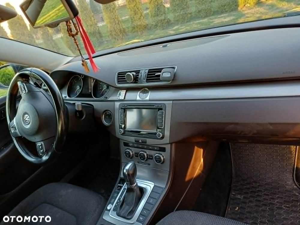 Volkswagen Passat 2.0 TDI Comfortline R-Style DSG - 5