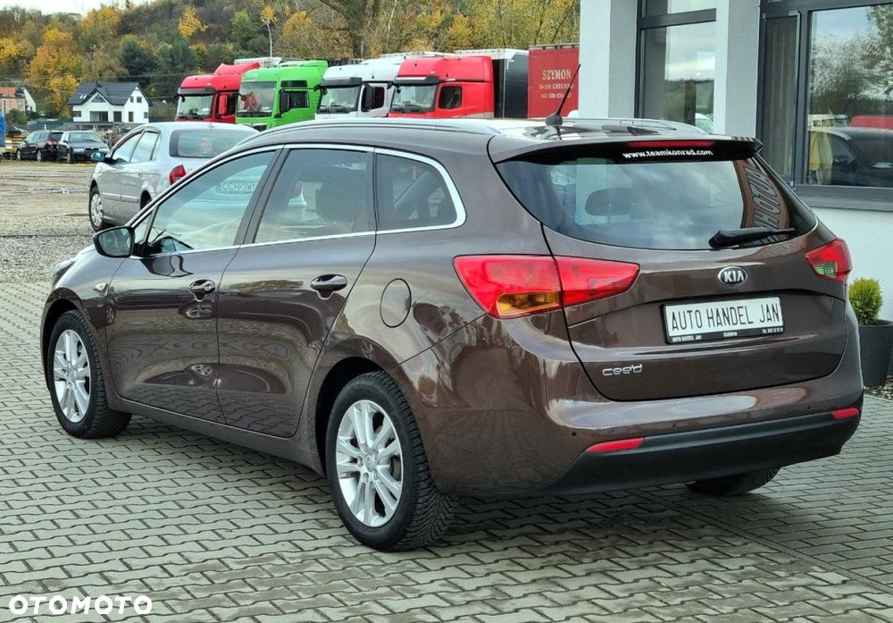 Kia Ceed - 14