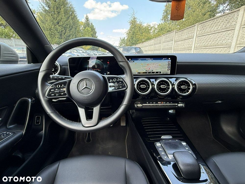 Mercedes-Benz CLA - 24