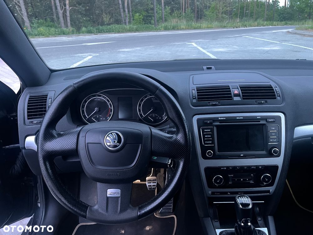 Skoda Octavia 2.0 TDI CR DPF RS - 13
