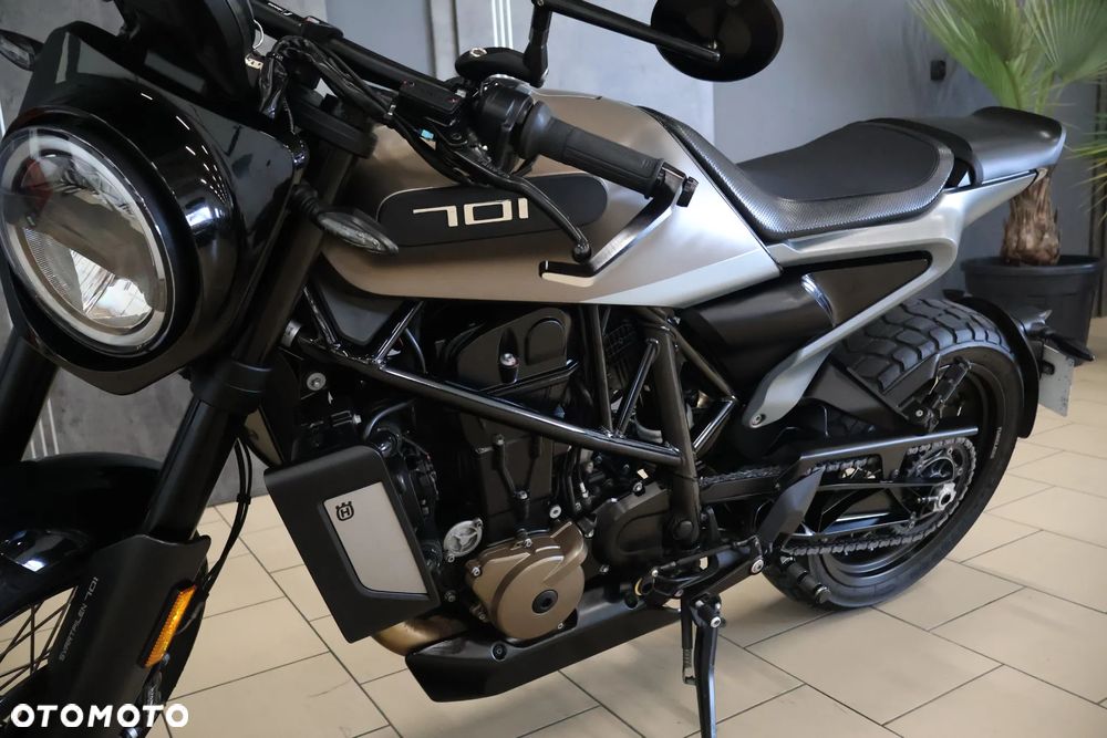 Husqvarna Svartpilen - 28