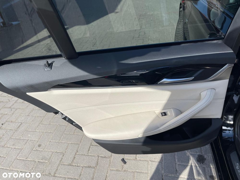 BMW Seria 5 520d Sport Line - 7