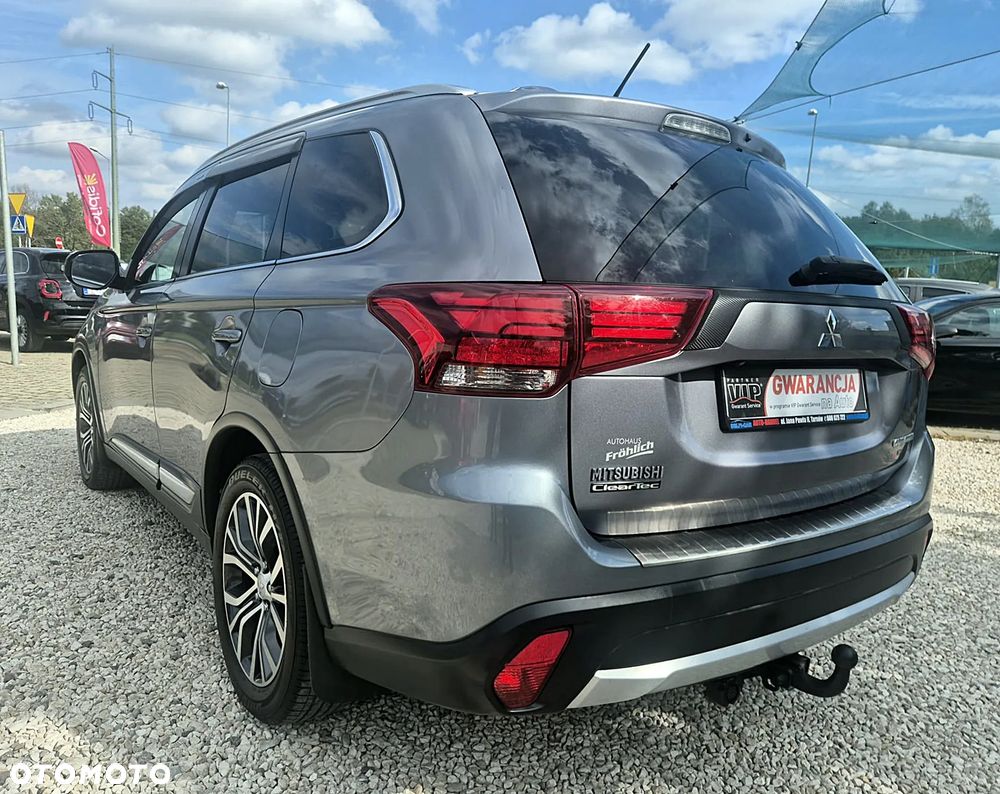 Mitsubishi Outlander 2.0 Invite + 2WD - 6