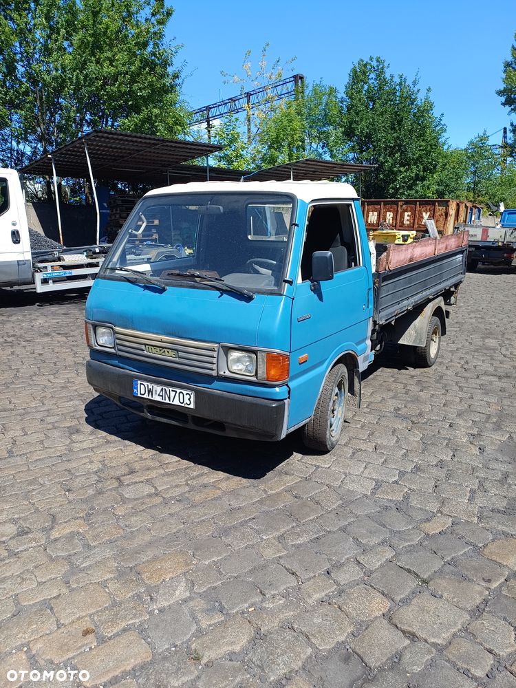 Mazda E 2200 - 5
