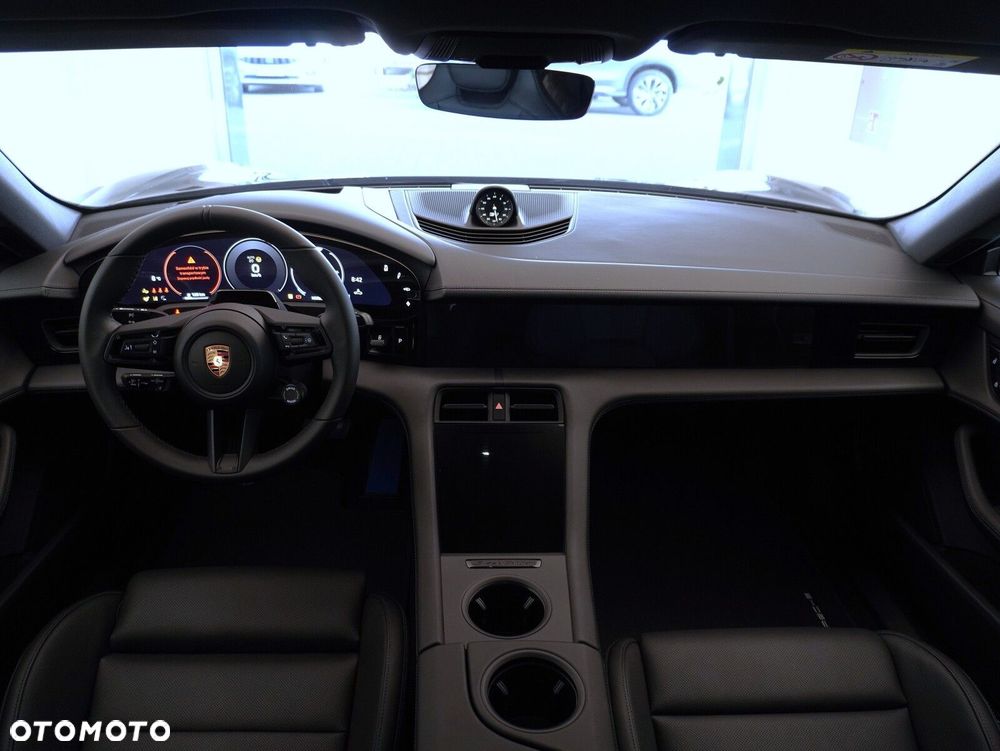 Porsche Taycan 105kWh 4 - 37
