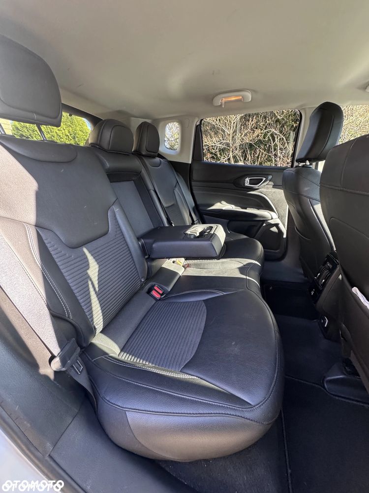 Jeep Compass - 11