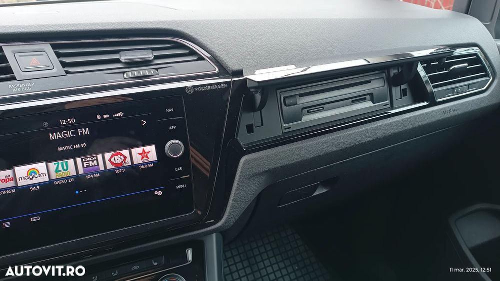 Volkswagen Touran 2.0 TDI EVO DSG Highline - 9