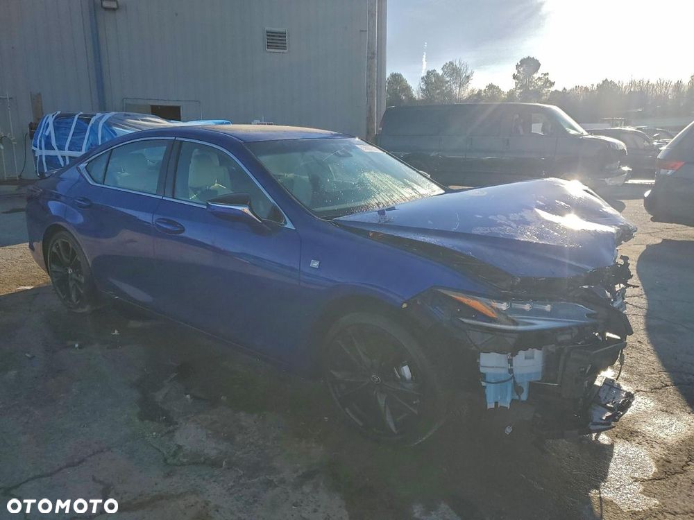 Lexus ES 300h F Sport - 2