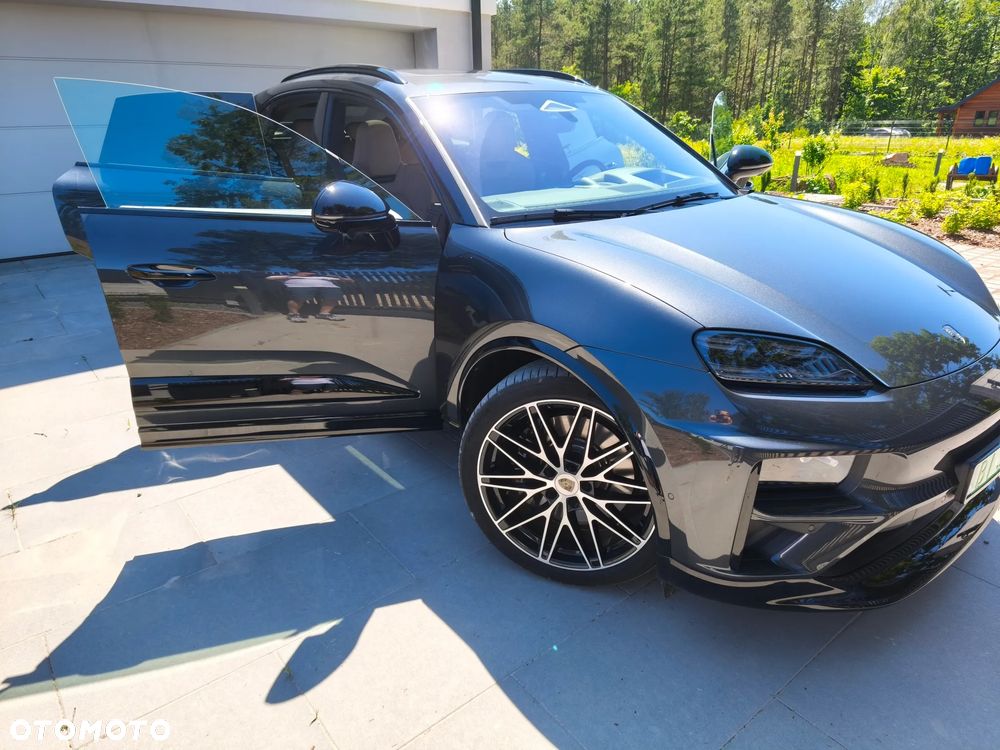 Porsche Macan - 3