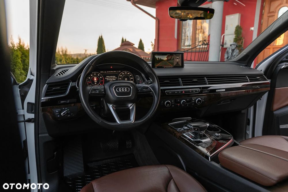 Audi Q7 - 36