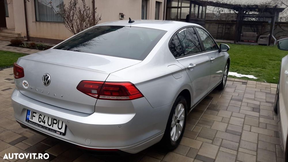 Volkswagen Passat 1.6 TDI DSG Comfortline - 2