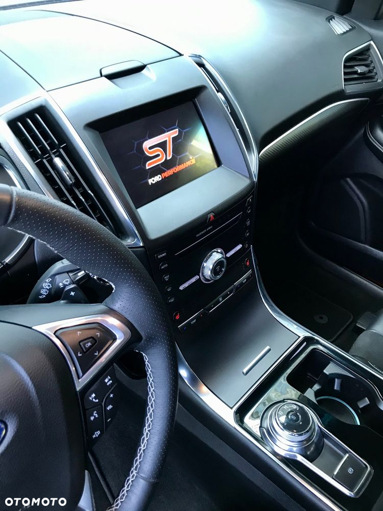 Ford Edge - 11