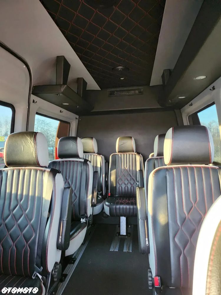 Mercedes-Benz Sprinter - 4