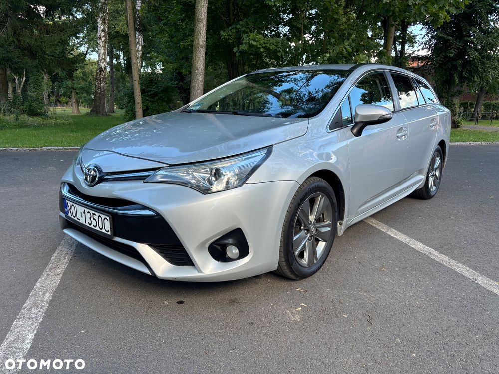 Toyota Avensis 2.0 D-4D Premium - 1