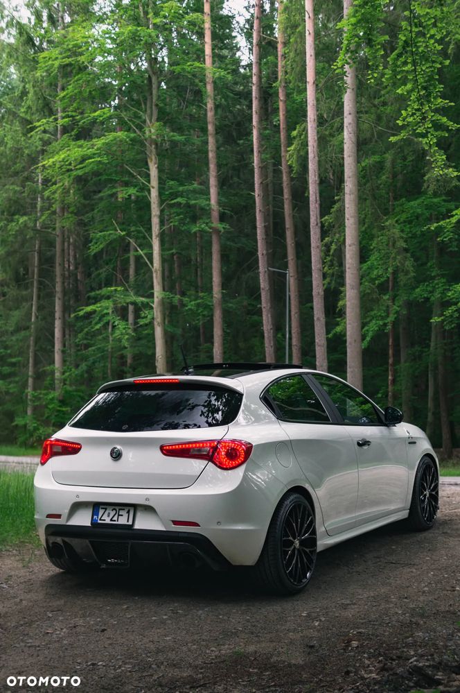 Alfa Romeo Giulietta 1750 TBi Quadrifoglio Verde - 14
