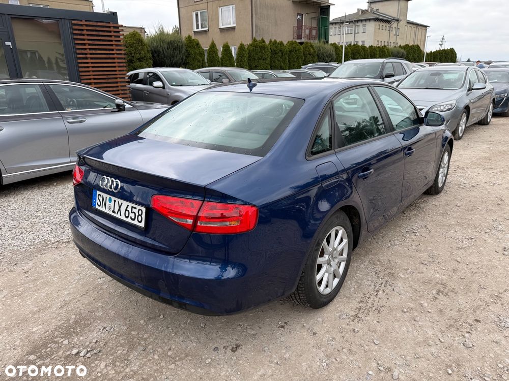 Audi A4 Limousine - 6