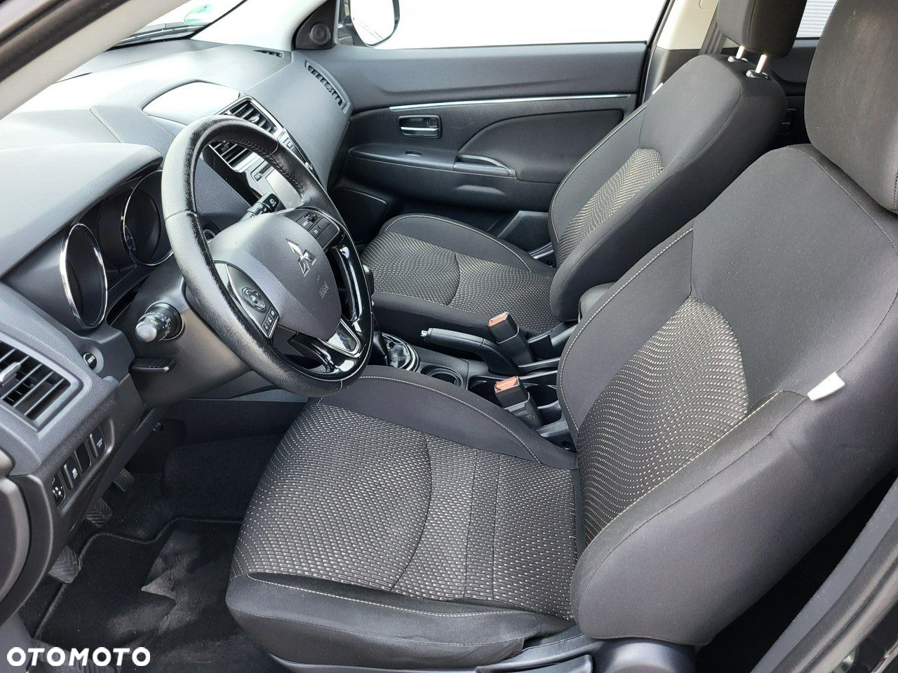 Mitsubishi ASX - 20