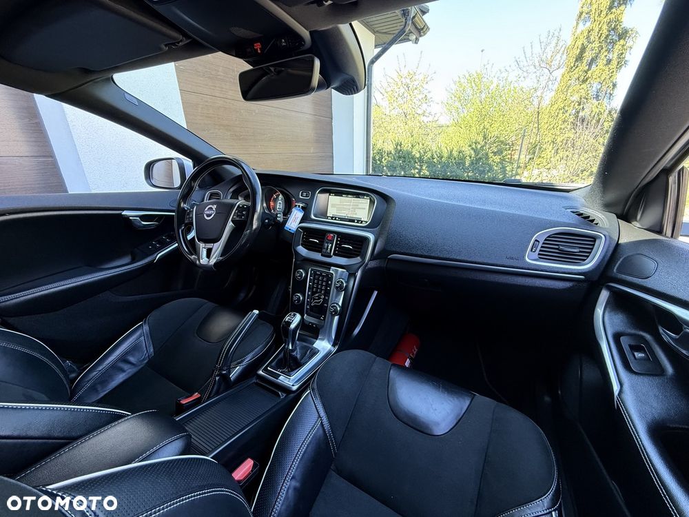 Volvo V40 D2 RDesign - 27