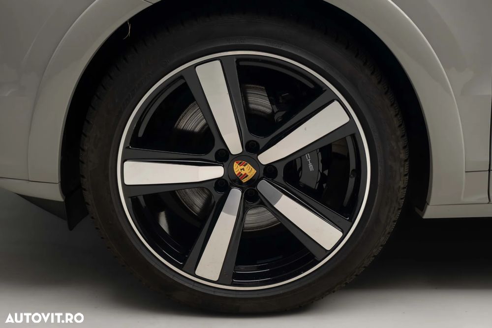 Porsche Cayenne Coupe E-Hybrid Tiptronic S - 11