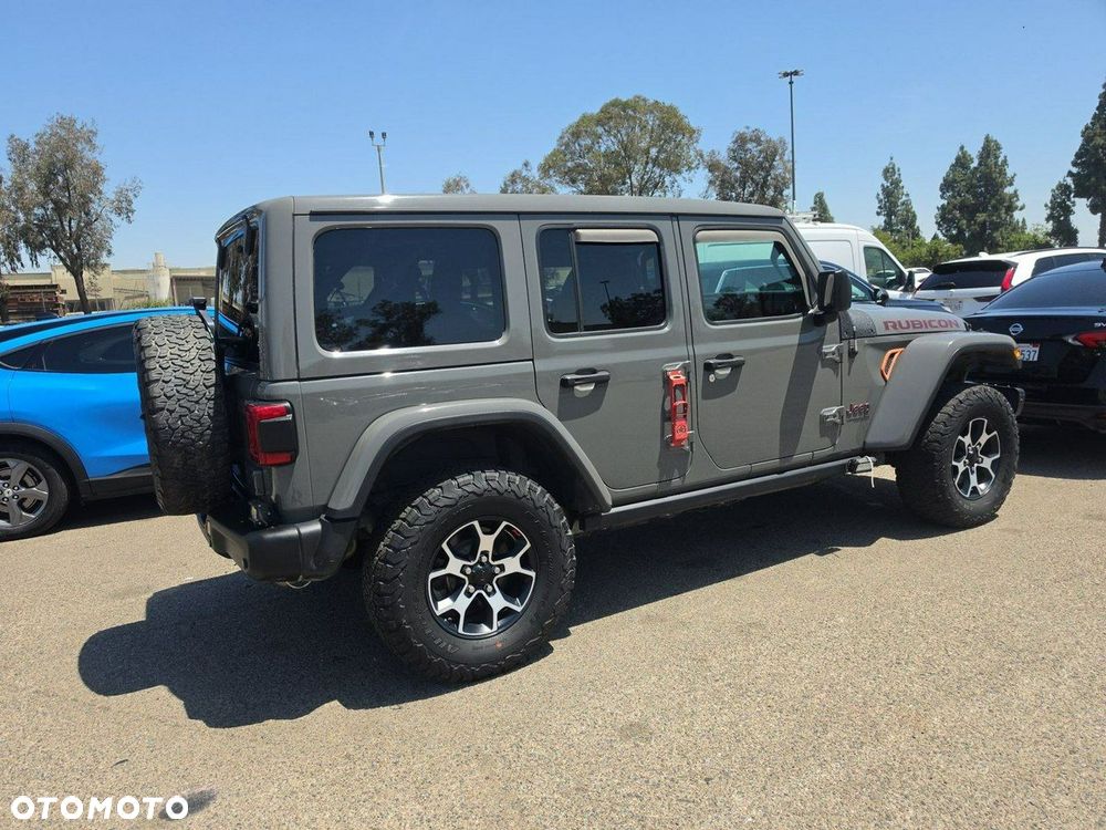 Jeep Wrangler - 4