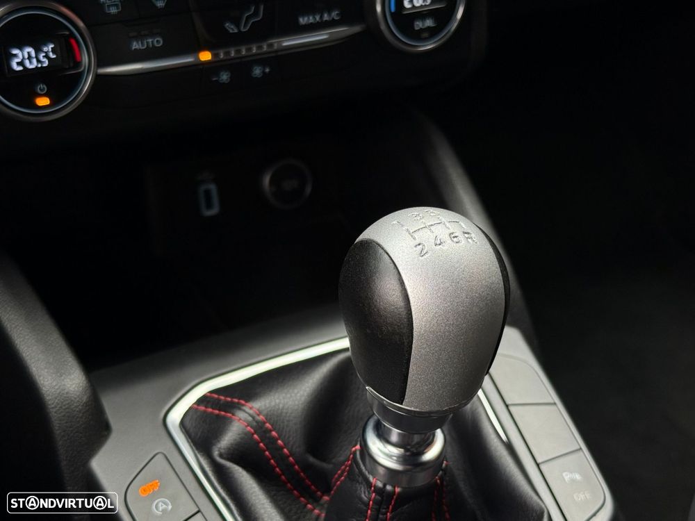 Ford Focus SW 1.0 EcoBoost MHEV ST-Line - 17