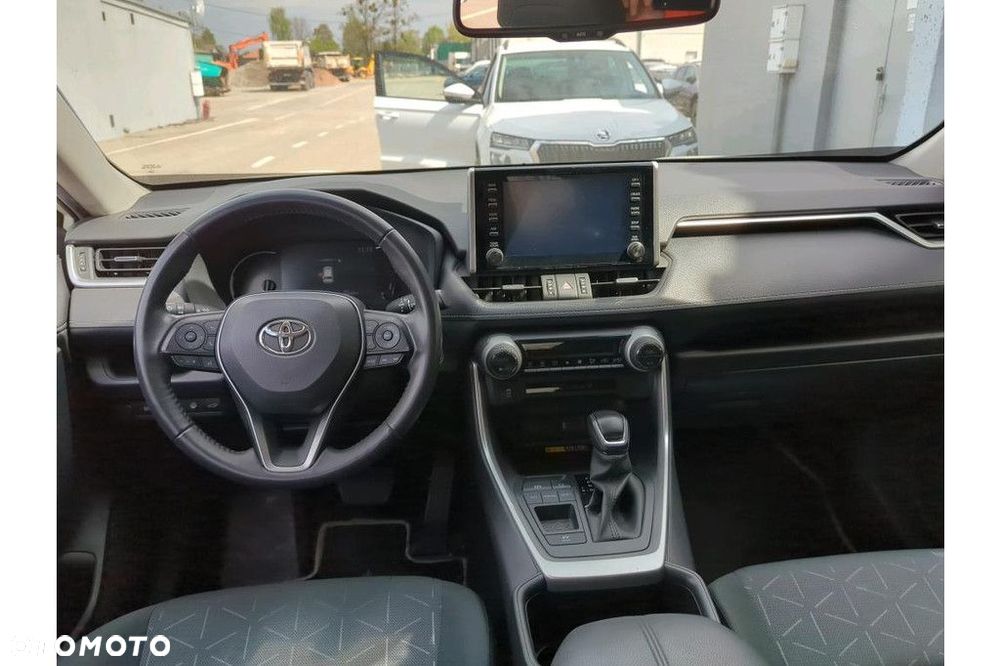 Toyota RAV4 - 10