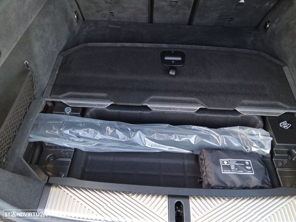 BMW 520 d Pack Desportivo M Pro - 26