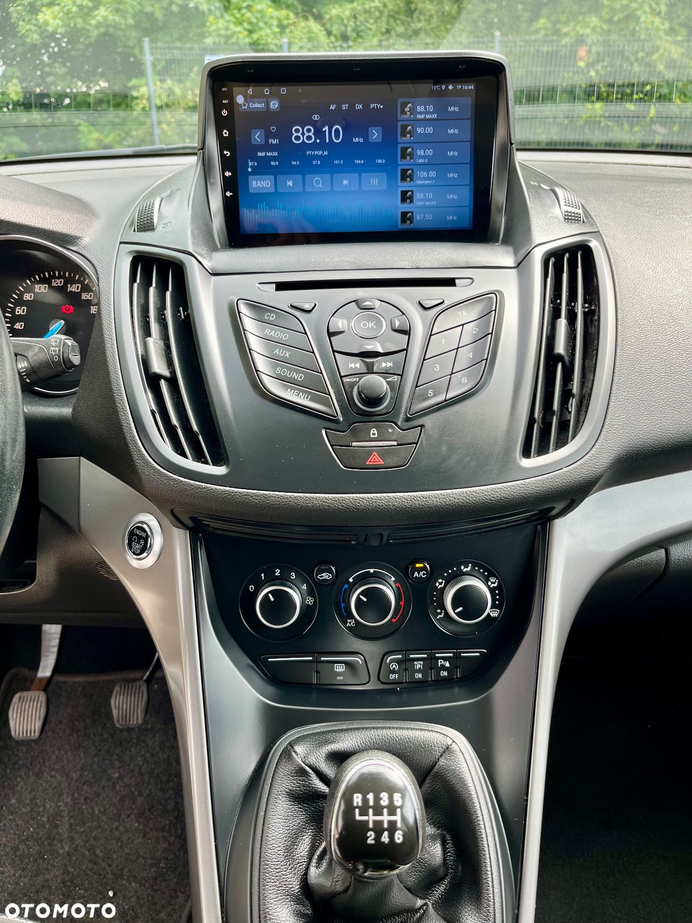 Ford Kuga - 18