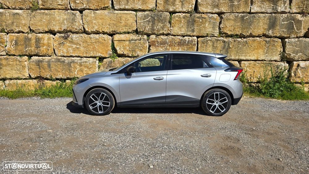 MG MG4 64 kWh Luxury - 3