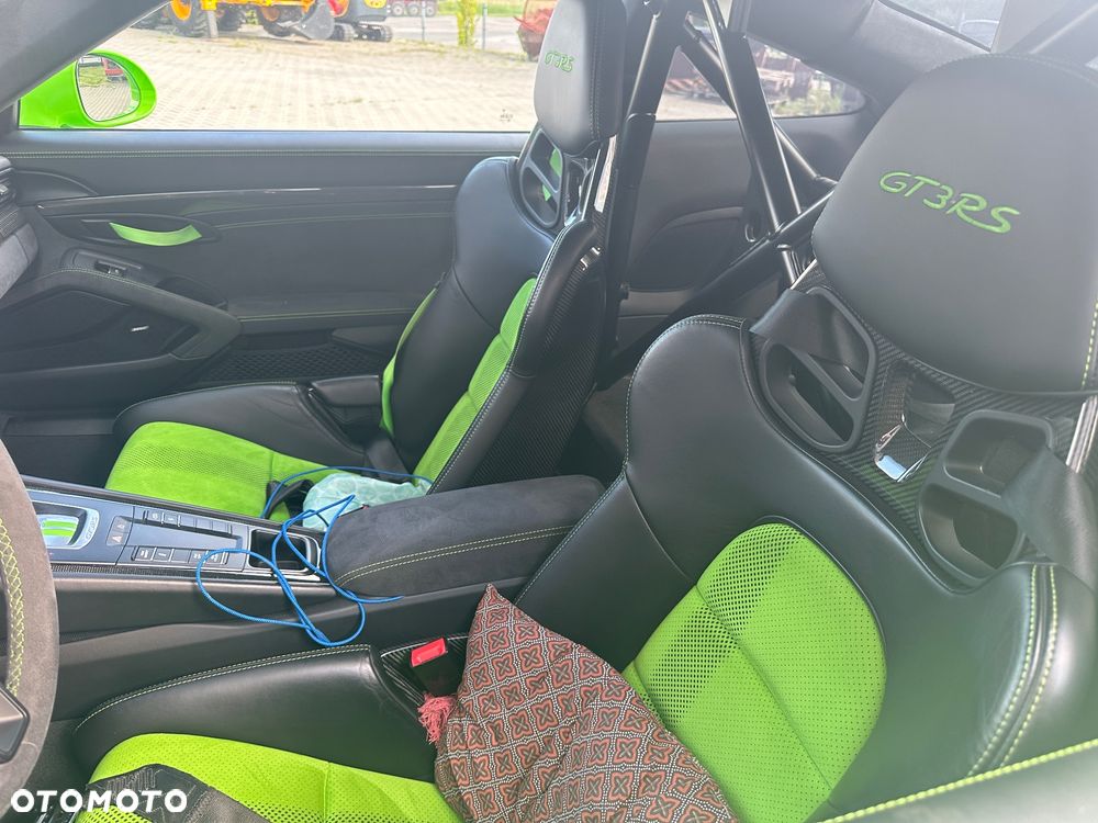 Porsche 911 GT3 RS - 12
